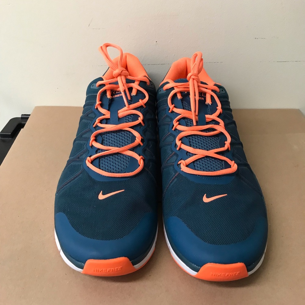 Nike Free Trainer size 17